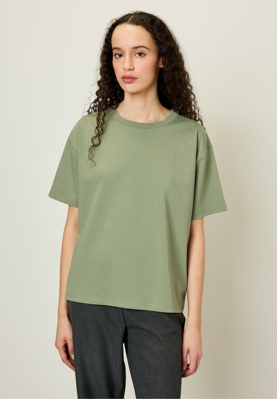 Футболка American Vintage Basic T-shirt, Rive Vintage/Green
Футболка American Vintage Basic T-shirt, Rive Vintage/Green