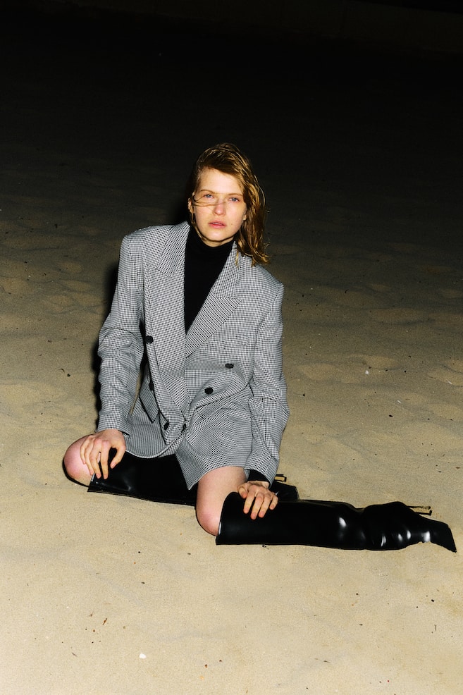 Двубортный блейзер оверсайз H&M, мультиколор
Двубортный блейзер оверсайз H&M, мультиколор