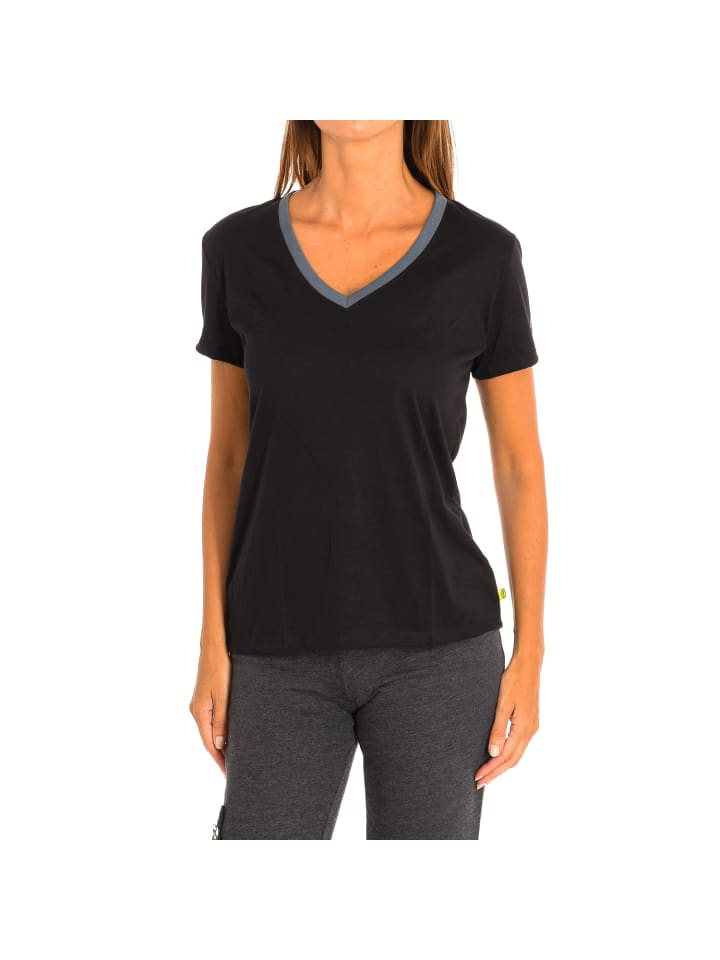 Рубашка черного цвета Zumba
Рубашка черного цвета Zumba