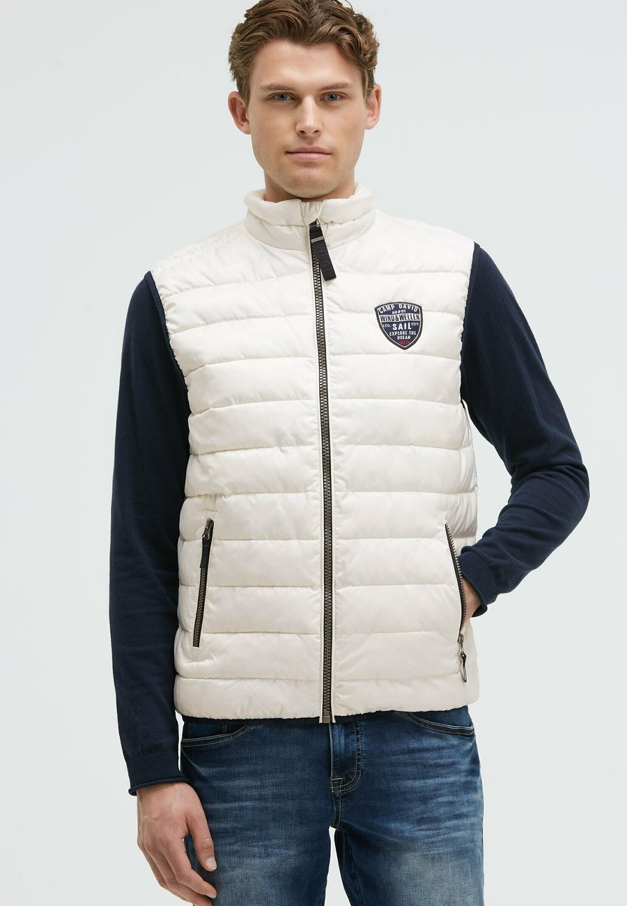 Куртка Camp David LEICHTE MIT RÜCKEN-PRINT, Ivory/White
Куртка Camp David LEICHTE MIT RÜCKEN-PRINT, Ivory/White