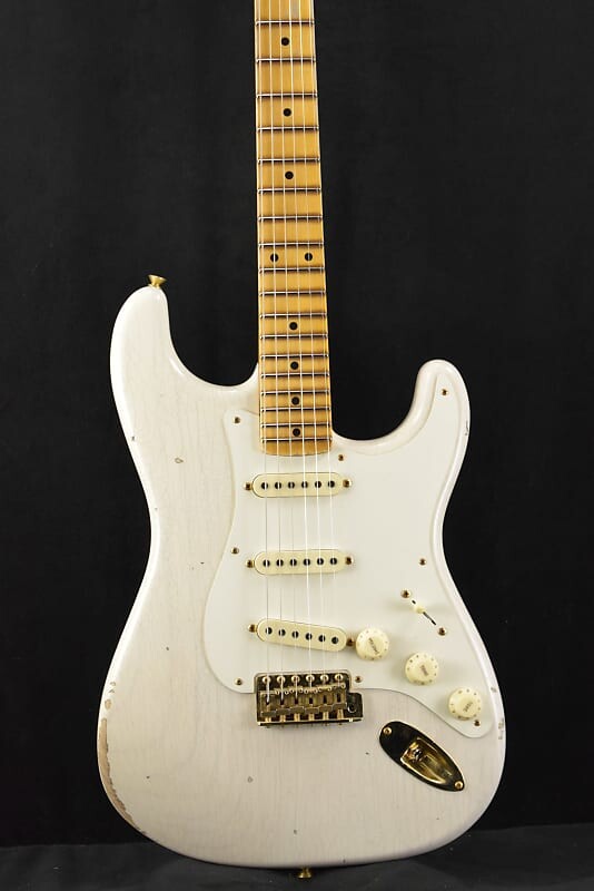 Электрогитара Fender Custom Shop Limited Edition '57 Stratocaster Relic - Aged White Blonde 
Электрогитара Fender Custom Shop Limited Edition '57 Stratocaster Relic - Aged White Blonde