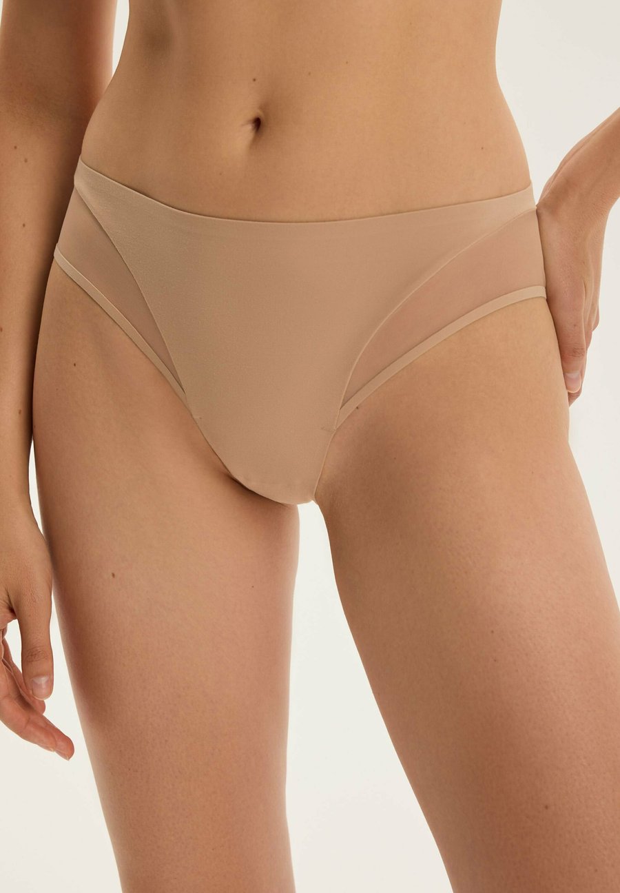 Брифы ESOTIQ CLEARY, Beige
Брифы ESOTIQ CLEARY, Beige