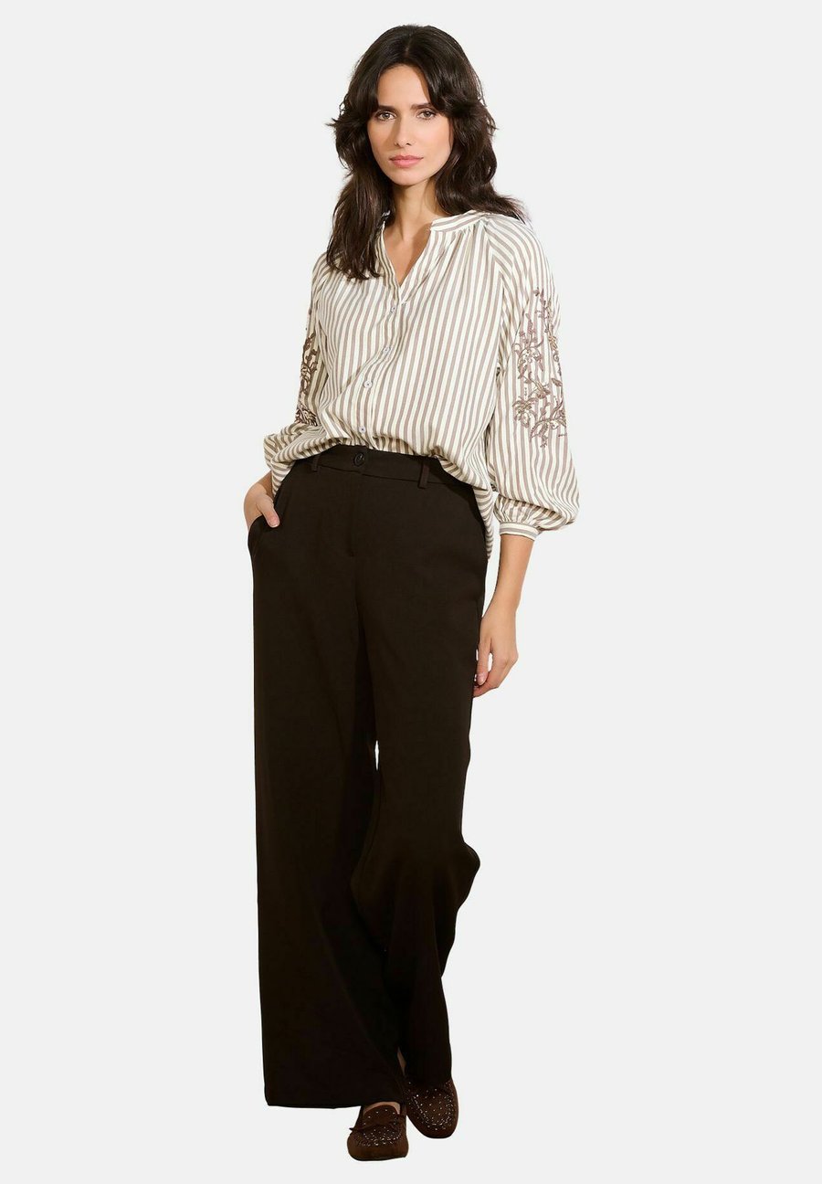 Блуза LolaLiza STRIPED EMBROIDERED , Offwhite/Off-White
Блуза LolaLiza STRIPED EMBROIDERED , Offwhite/Off-White