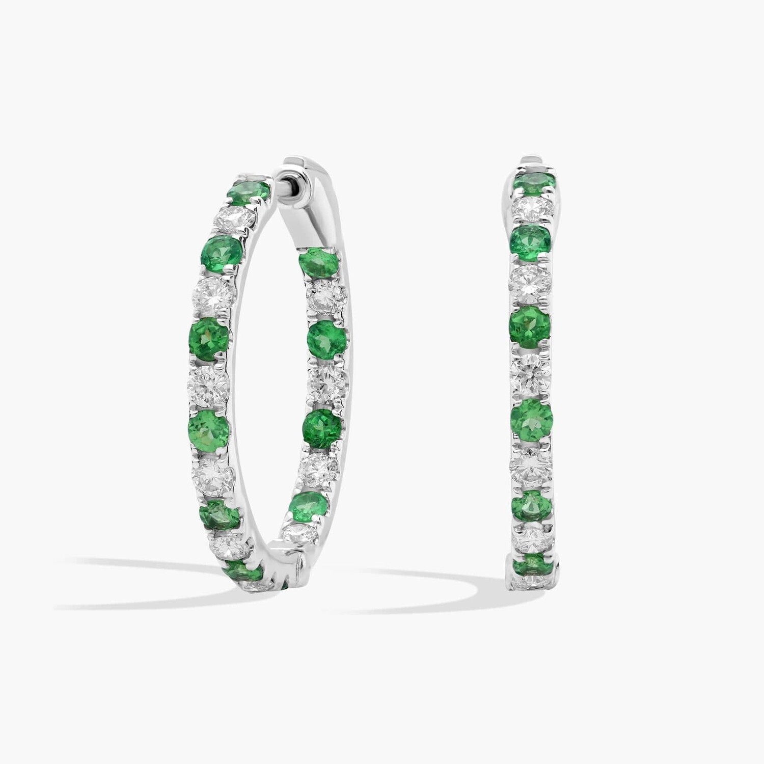 Круглые серьги-кольца с цаворитом и бриллиантами, диаметр 3/4 дюйма, белое золото 14 карат Blue Nile 
Круглые серьги-кольца с цаворитом и бриллиантами, диаметр 3/4 дюйма, белое золото 14 карат Blue Nile