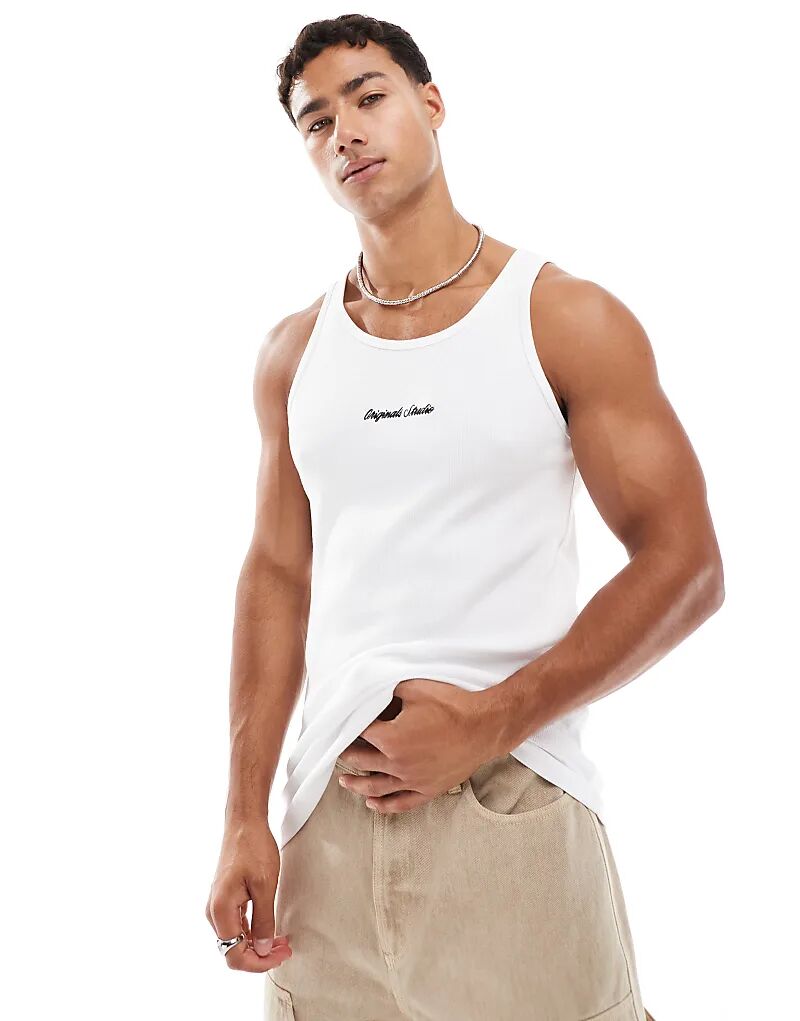 Ребристый жилет Jack & Jones с вышивкой белого цвета
Ребристый жилет Jack & Jones с вышивкой белого цвета