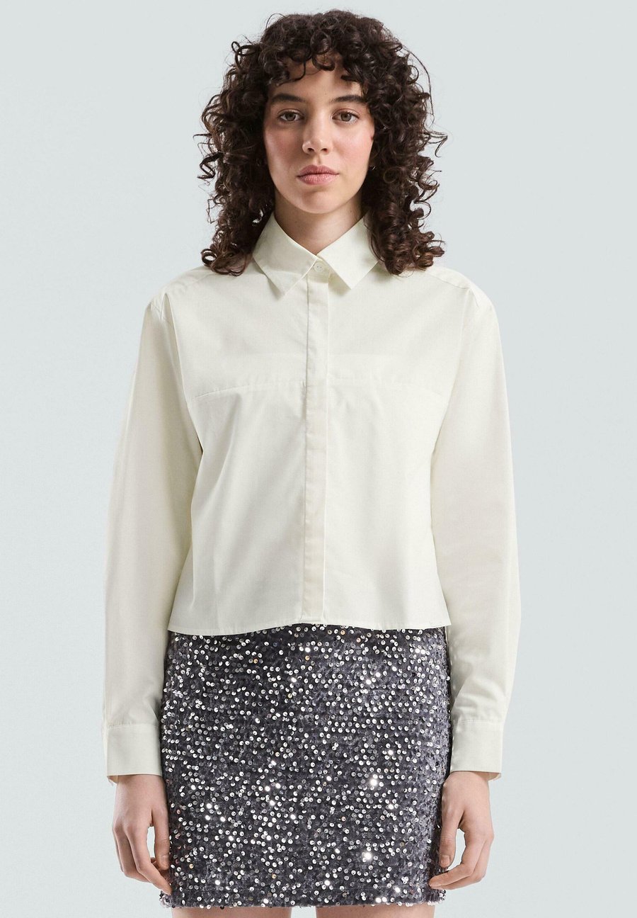 Блуза QS Button-down blouse, Creme/Beige
Блуза QS Button-down blouse, Creme/Beige