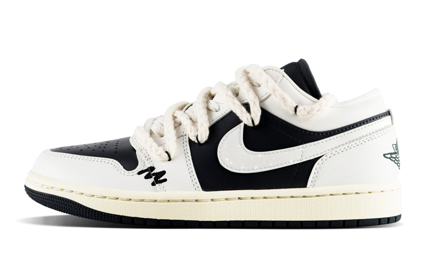 Баскетбольные кроссовки Air 1 Vintage женские с низким верхом, черный/белый Jordan
Баскетбольные кроссовки Air 1 Vintage женские с низким верхом, черный/белый Jordan