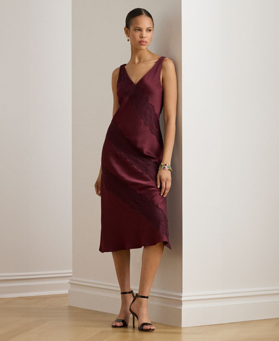 Женское коктейльное платье из шармеза с кружевной отделкой Lauren Ralph Lauren, Dark Garnet
Женское коктейльное платье из шармеза с кружевной отделкой Lauren Ralph Lauren, Dark Garnet