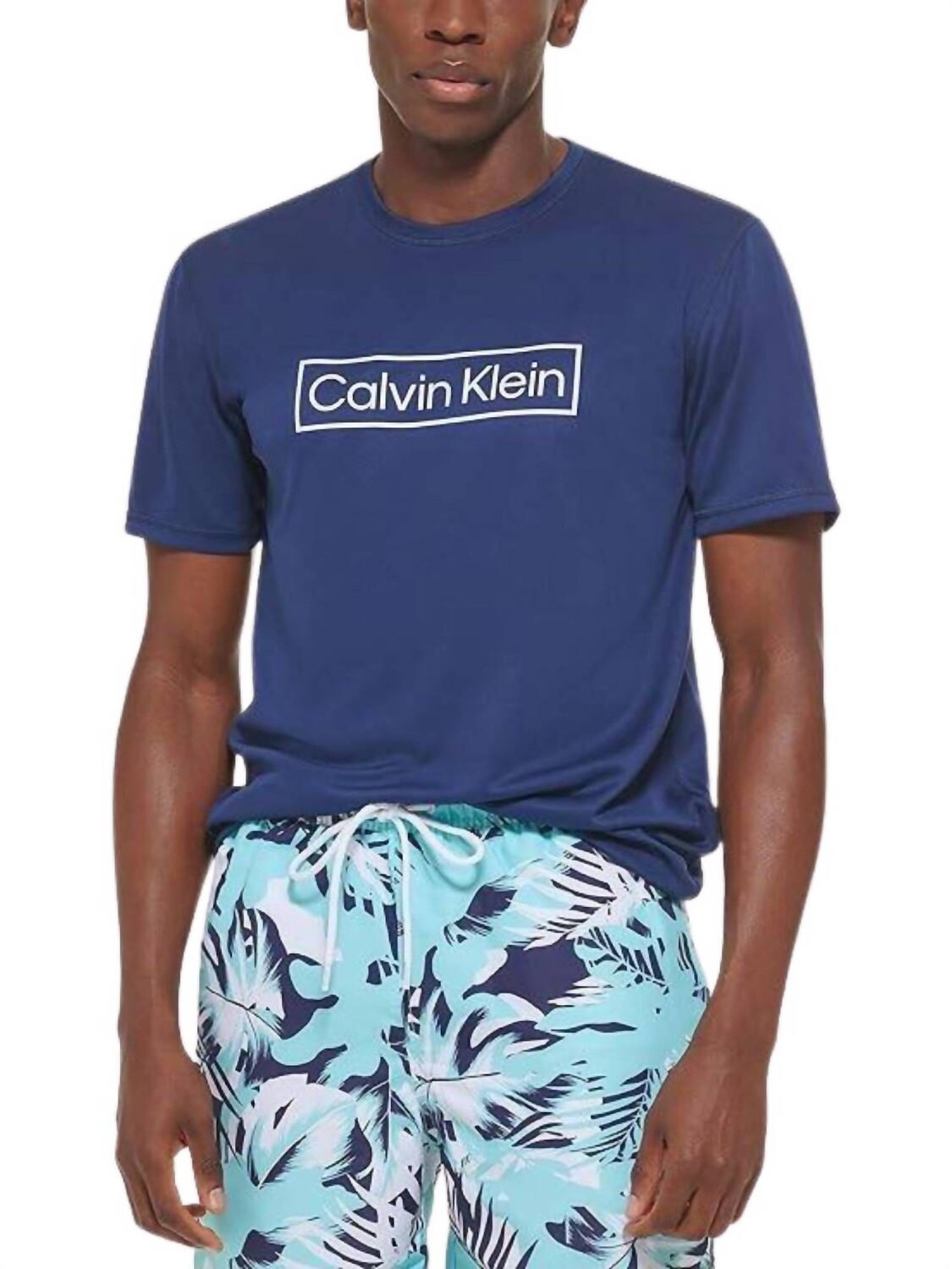 Мужская легкая рубашка темно-синего цвета Calvin Klein, темно-синий
Мужская легкая рубашка темно-синего цвета Calvin Klein, темно-синий