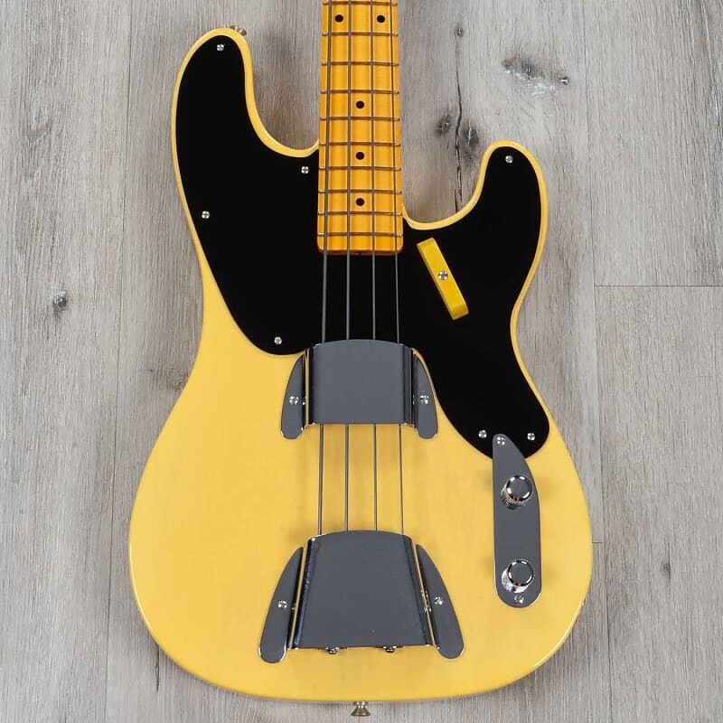 Fender Vintage Custom 1951 Precision Bass NOS, кленовый гриф Nocaster Blonde
Fender Vintage Custom 1951 Precision Bass NOS, кленовый гриф Nocaster Blonde