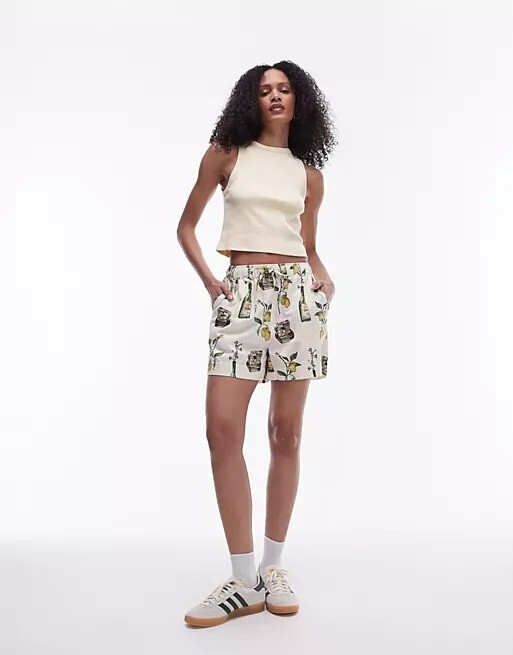 Топ Topshop Fit Sleeveless Short, желтовато-бежевый
Топ Topshop Fit Sleeveless Short, желтовато-бежевый