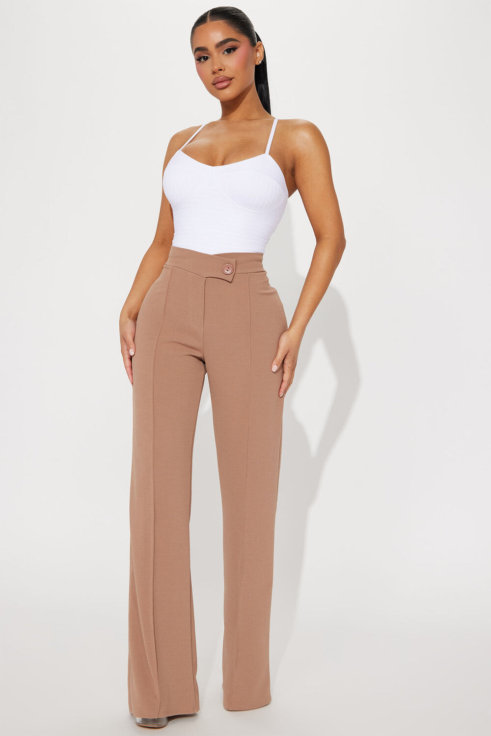 Платье Fashion Nova LBP22850P, серо-коричневый
Платье Fashion Nova LBP22850P, серо-коричневый