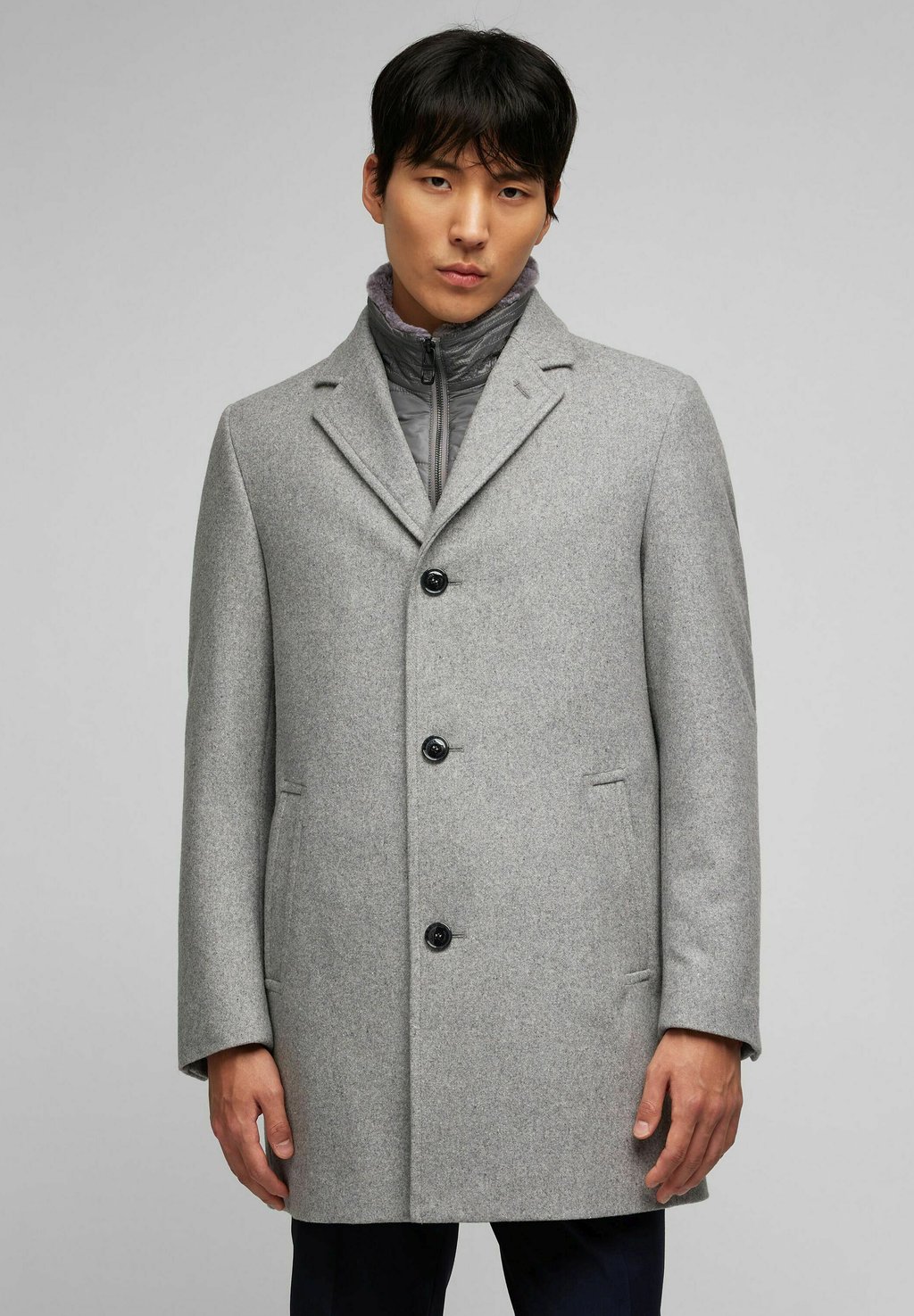 Короткое пальто Hechter Paris, серебристый
Короткое пальто Hechter Paris, серебристый