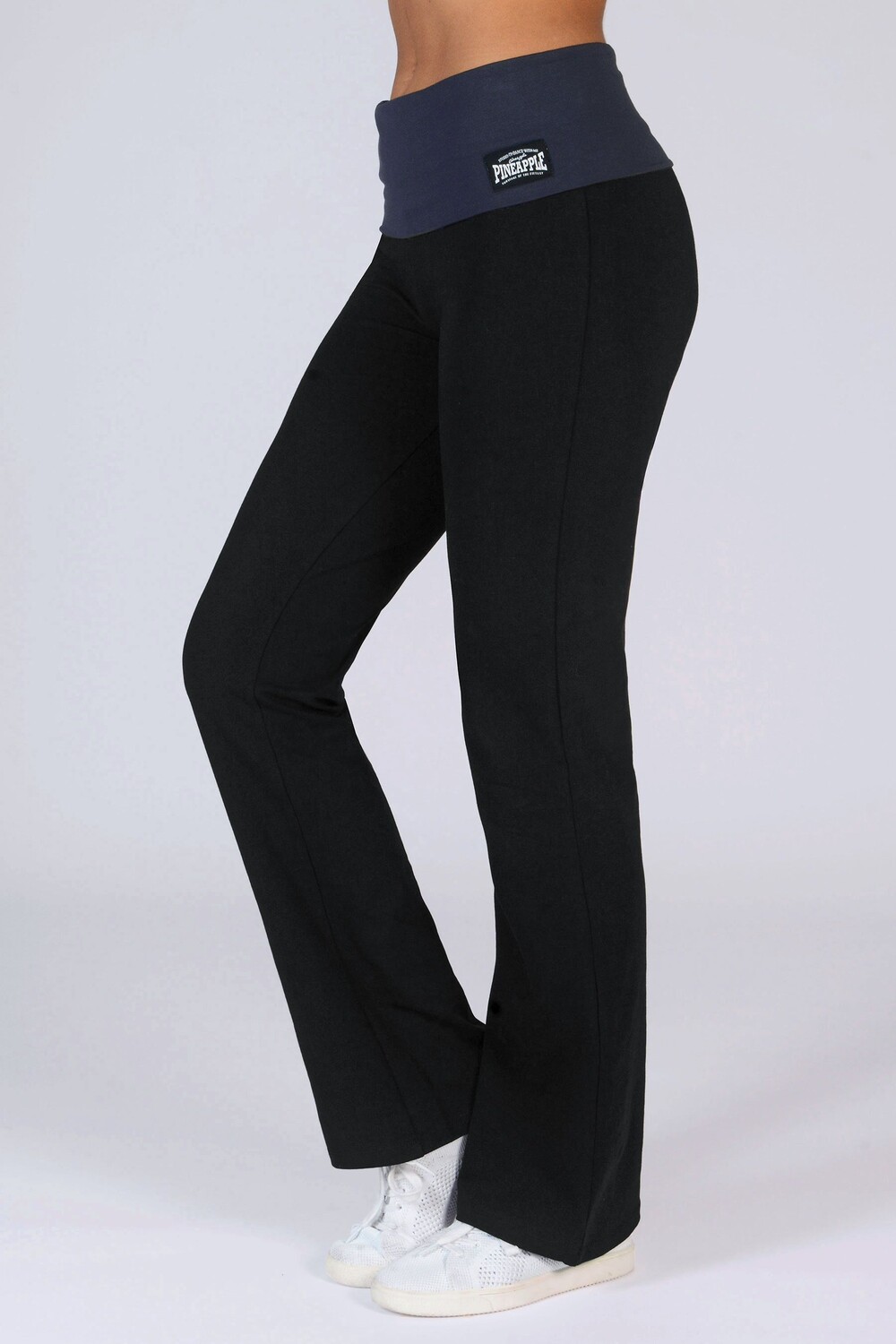 Женские джоггеры из джерси с контрастной полосой Pineapple, серый
Женские джоггеры из джерси с контрастной полосой Pineapple, серый