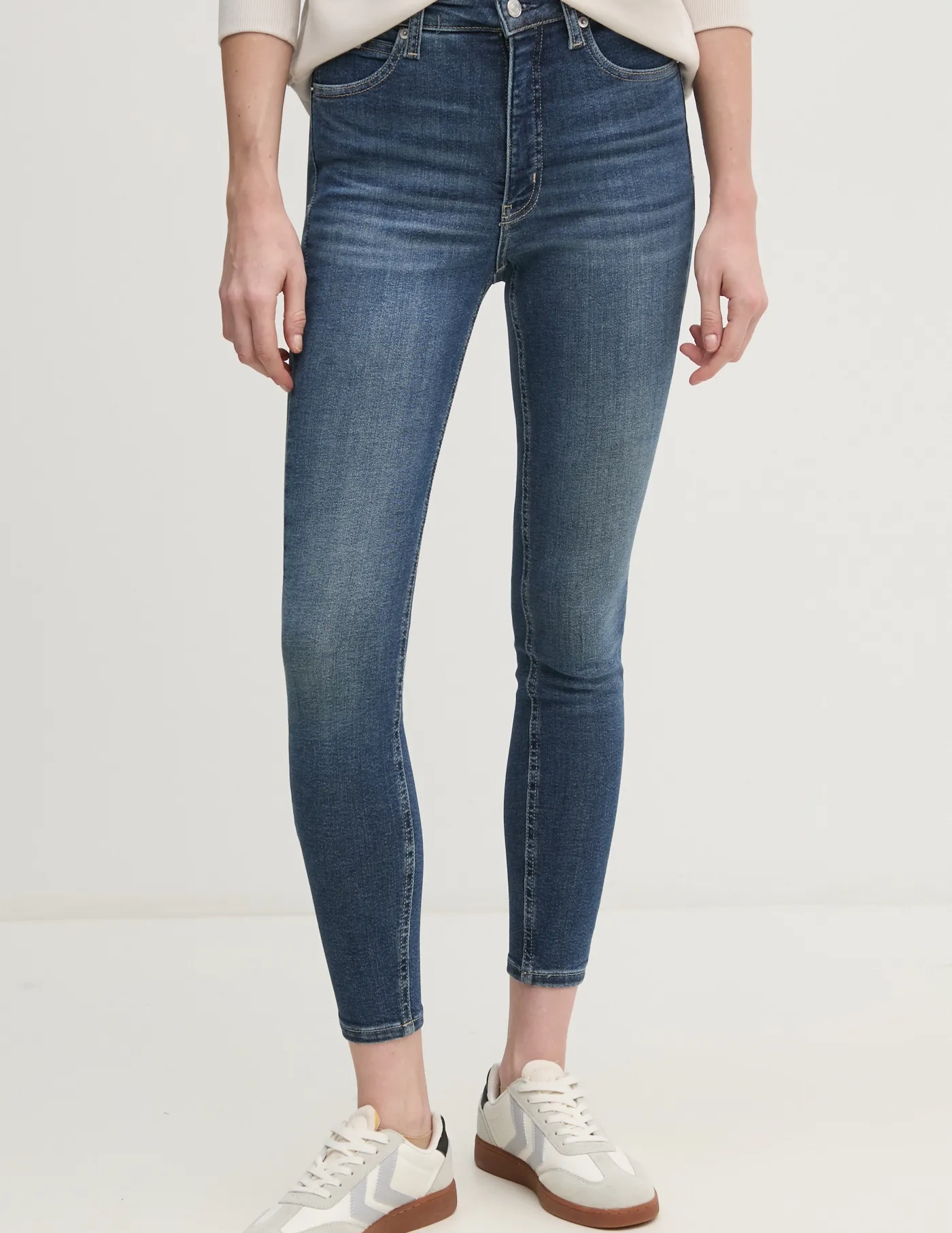 Джинсы Calvin Klein Jeans, синий
Джинсы Calvin Klein Jeans, синий