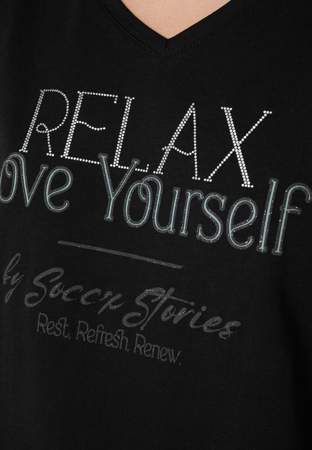 Футболка с принтом V-AUSSCHNITT UND GLITTER WORDING Soccx, черный
Футболка с принтом V-AUSSCHNITT UND GLITTER WORDING Soccx, черный