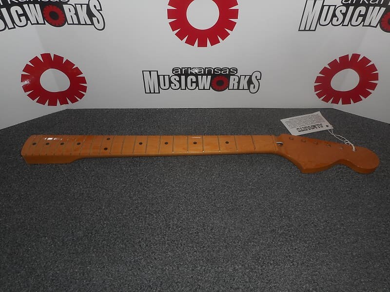 Allparts Лицензия Fender Большая передняя бабка Кленовый стрэтовый гриф, отделка Poly - #LMF
Allparts Лицензия Fender Большая передняя бабка Кленовый стрэтовый гриф, отделка Poly - #LMF
