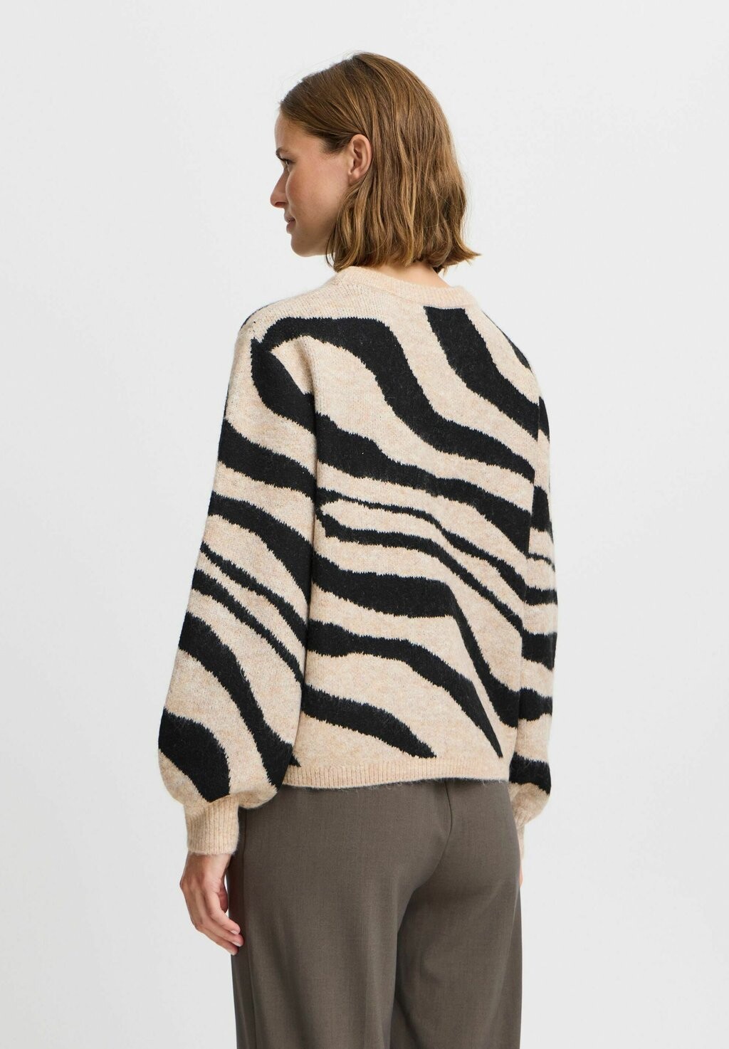 Джемпер BXMINYA ANIMAL b.young, черный
Джемпер BXMINYA ANIMAL b.young, черный