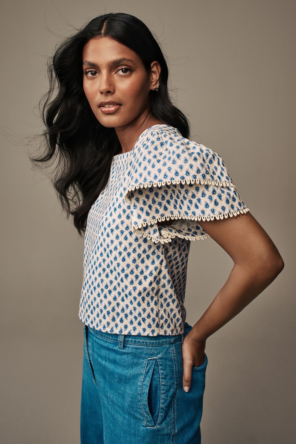 Топ-Ракушка из льняной смеси Laura Ashley, мультиколор
Топ-Ракушка из льняной смеси Laura Ashley, мультиколор