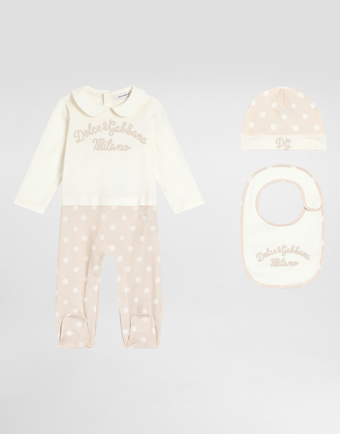 Подарочный набор из 3 предметов из джерси в горошек с принтом Dolce&Gabbana, мультиколор
Подарочный набор из 3 предметов из джерси в горошек с принтом Dolce&Gabbana, мультиколор