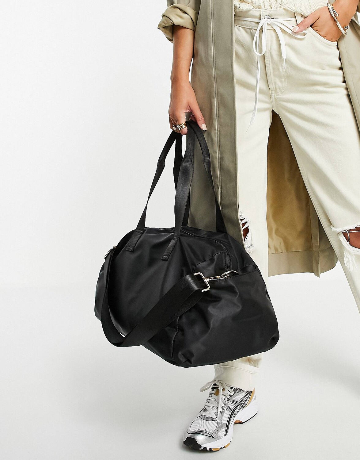 Черная сумка из смесового полиэстера ASOS DESIGN, Черный, Черная сумка из смесового полиэстера ASOS DESIGN
Черная сумка из смесового полиэстера ASOS DESIGN, Черный, Черная сумка из смесового полиэстера ASOS DESIGN