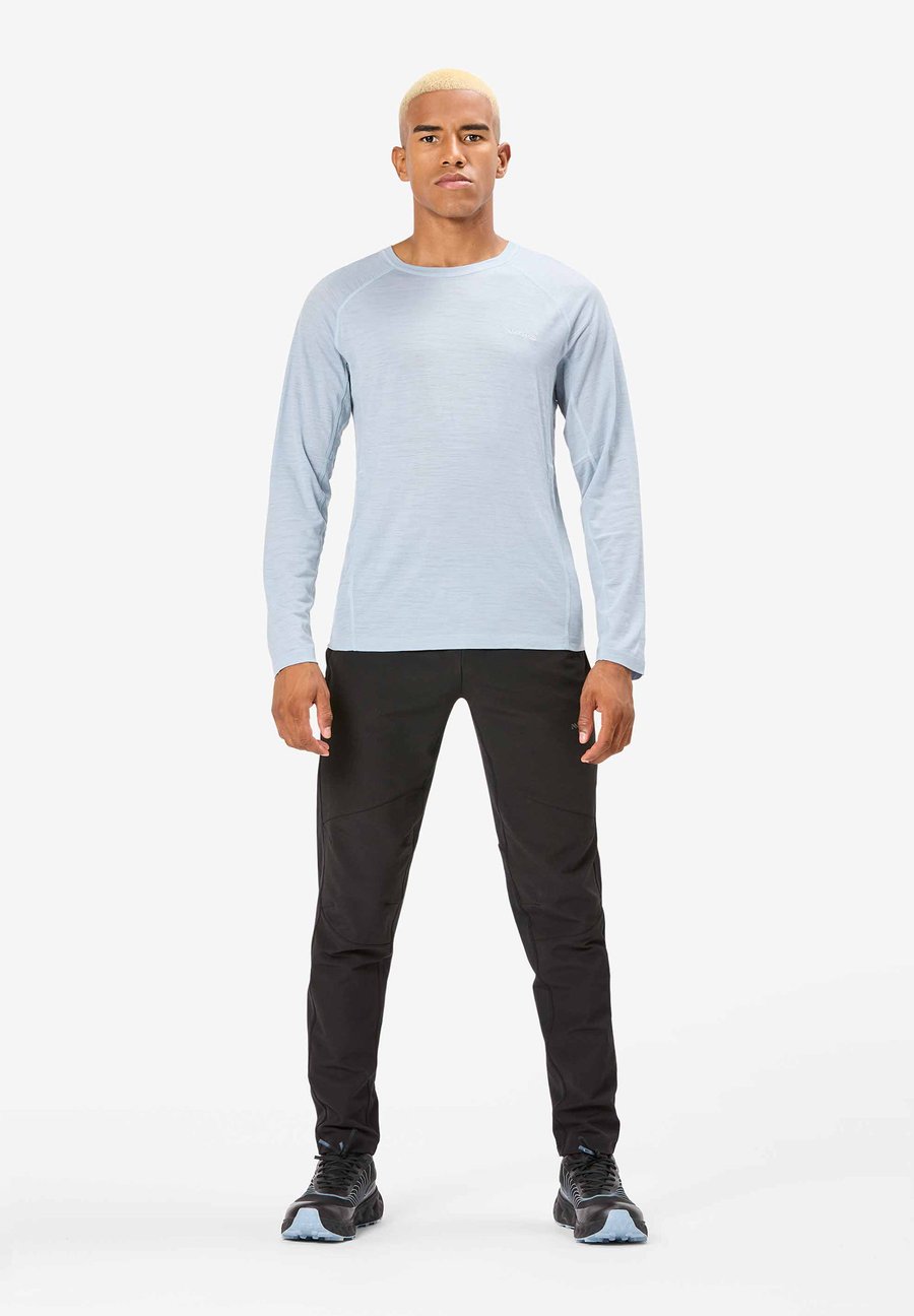 Топ NNormal SVART, Grau/Blue-Grey
Топ NNormal SVART, Grau/Blue-Grey