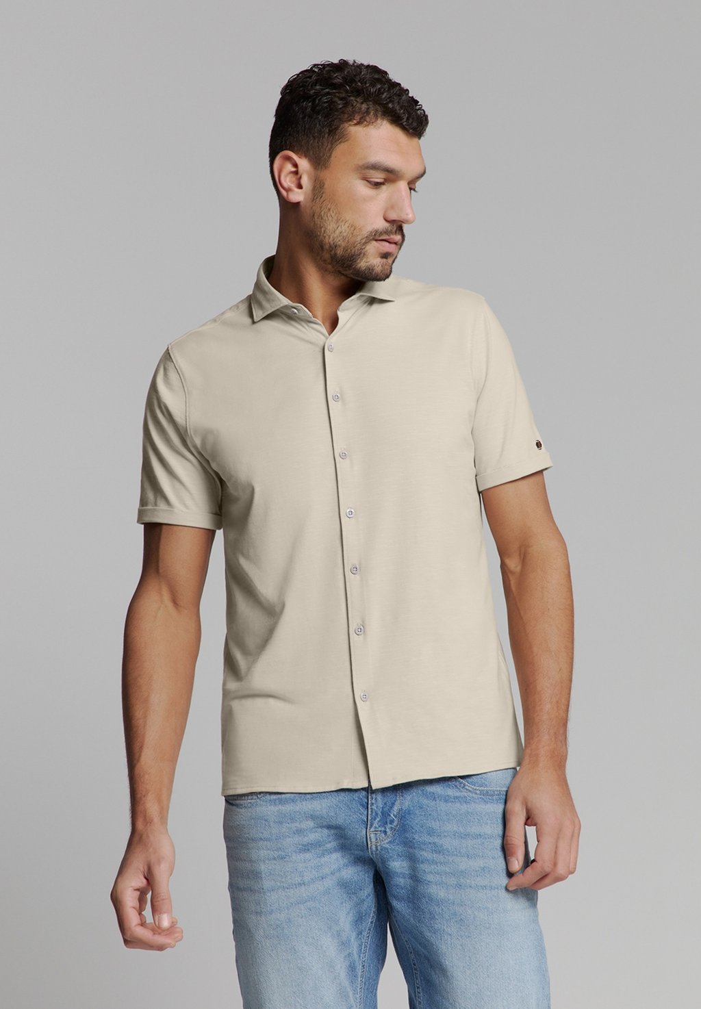 Рубашка NO EXCESS, цвет Cement
Рубашка NO EXCESS, цвет Cement