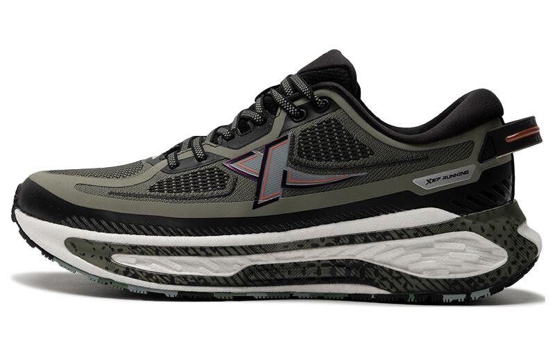 Кроссовки First Class для бега мужские с низким верхом, цвет ели зеленый/черный Xtep
Кроссовки First Class для бега мужские с низким верхом, цвет ели зеленый/черный Xtep