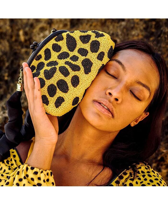 Черно-желтый клатч VENOM Arnoldi, расшитый вручную бисером Brunna.Co, желтый
Черно-желтый клатч VENOM Arnoldi, расшитый вручную бисером Brunna.Co, желтый