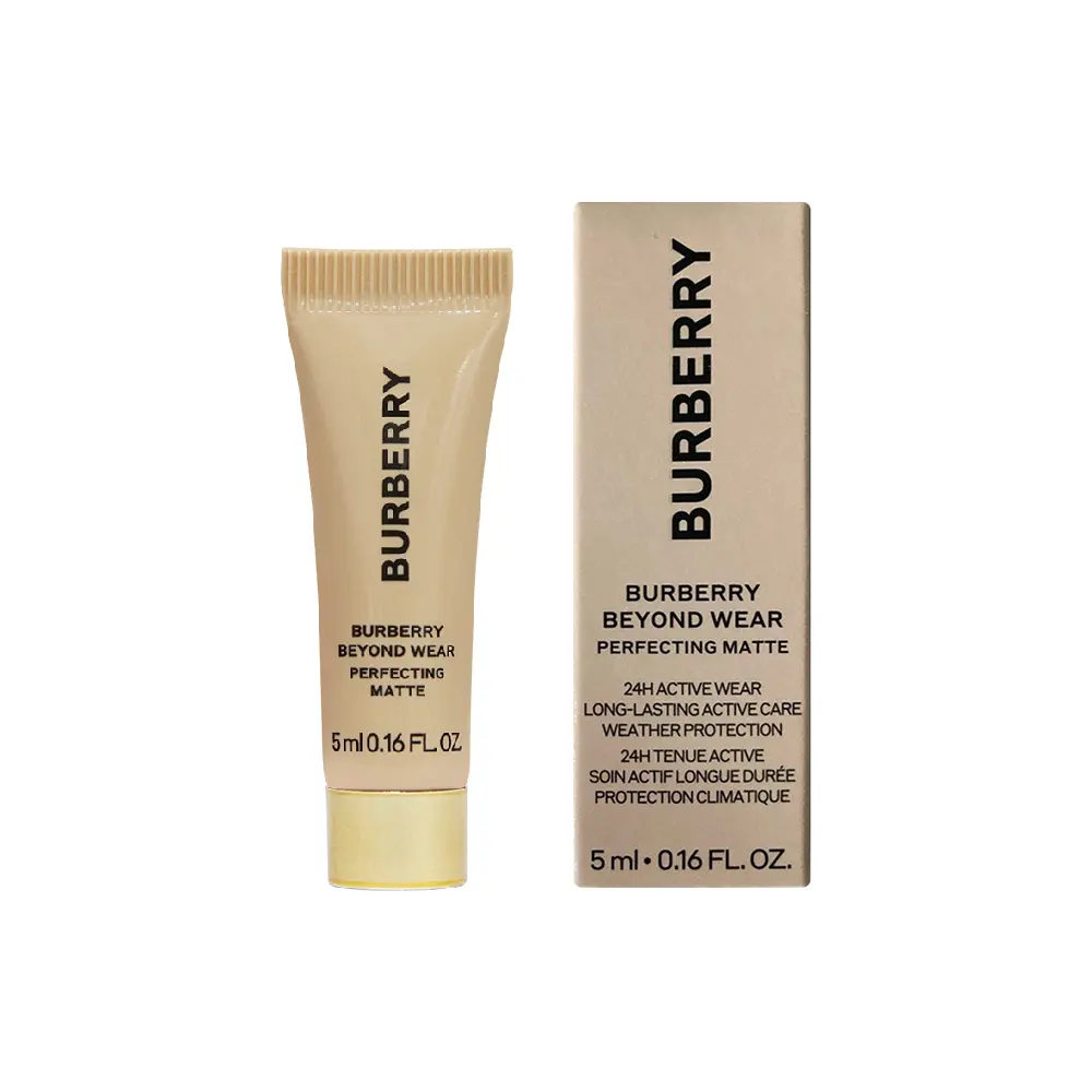 Жидкая матовая тональная основа длительного ношения n20 пробная упаковка увлажняющая и выравнивающая тон кожи Burberry
Жидкая матовая тональная основа длительного ношения n20 пробная упаковка увлажняющая и выравнивающая тон кожи Burberry