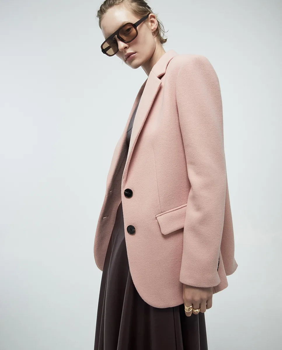 Структурированный блейзер Sfera, розовый
Структурированный блейзер Sfera, розовый