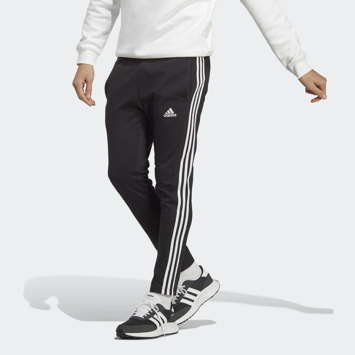 Adidas Sportswear спортивные брюки "ESSENTIALS SINGLE JERSEY TAPERED OPEN HEM 3STRIPES PANTS" (1 шт.), белый
Adidas Sportswear спортивные брюки "ESSENTIALS SINGLE JERSEY TAPERED OPEN HEM 3STRIPES PANTS" (1 шт.), белый