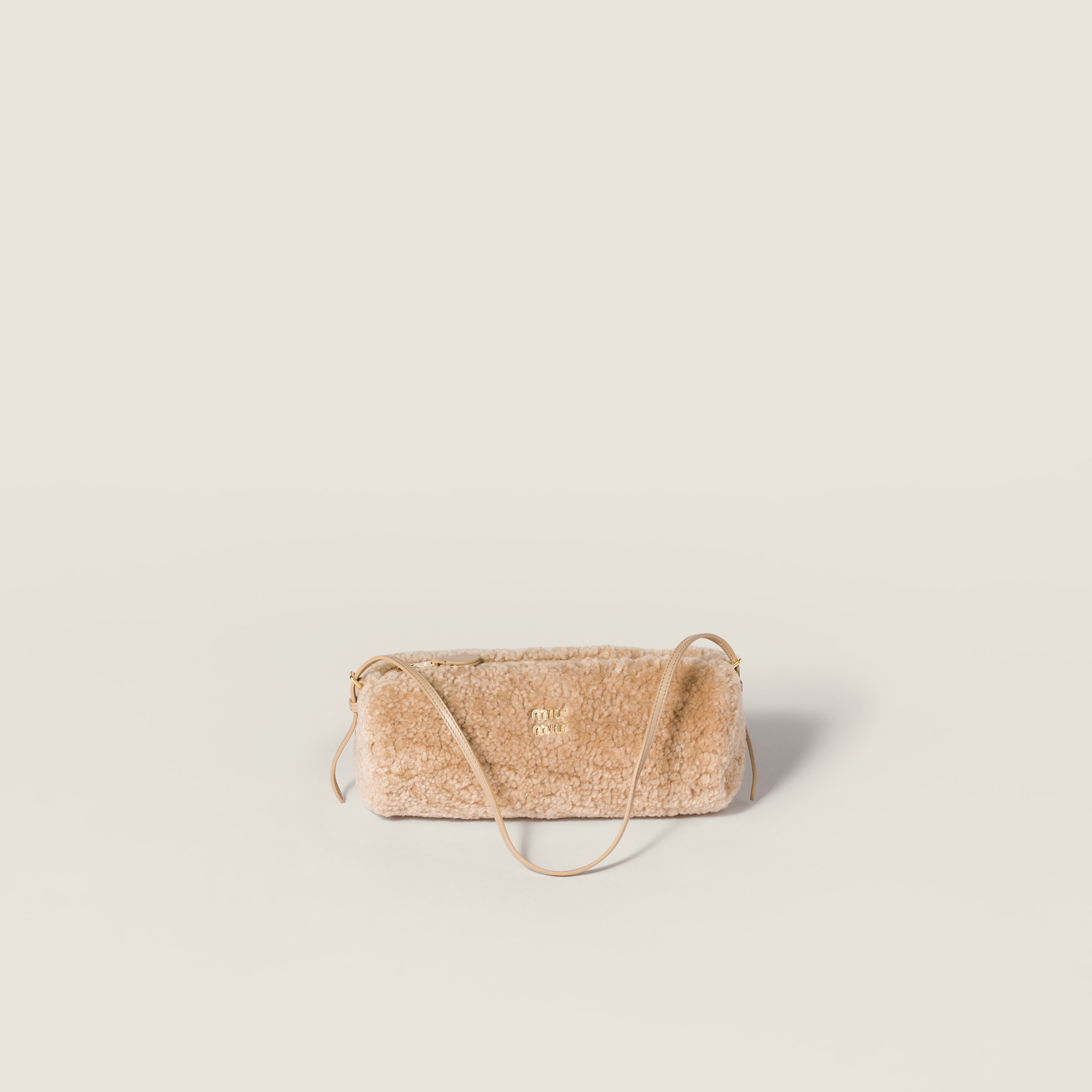Сумка из овчины MIU MIU, бежевый
Сумка из овчины MIU MIU, бежевый