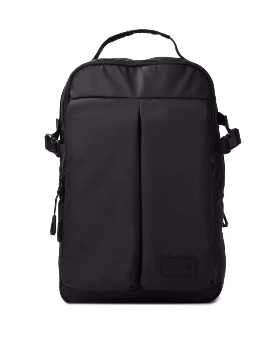 Большой черный мужской рюкзак на молнии Kcb
Большой черный мужской рюкзак на молнии Kcb