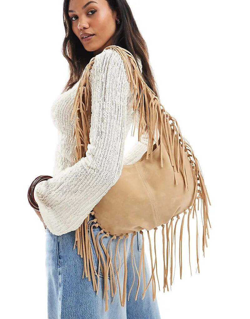 Сумка-полуторка Cotton On с бахромой из микрозамши песочного цвета
Сумка-полуторка Cotton On с бахромой из микрозамши песочного цвета