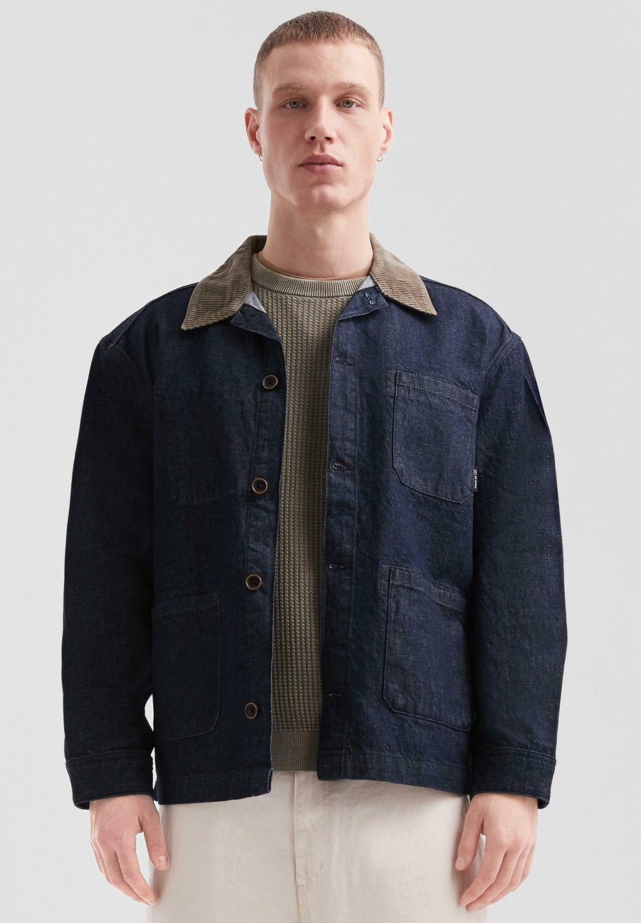 Куртка QS Denim jacket, Navy/Rinsed Denim
Куртка QS Denim jacket, Navy/Rinsed Denim