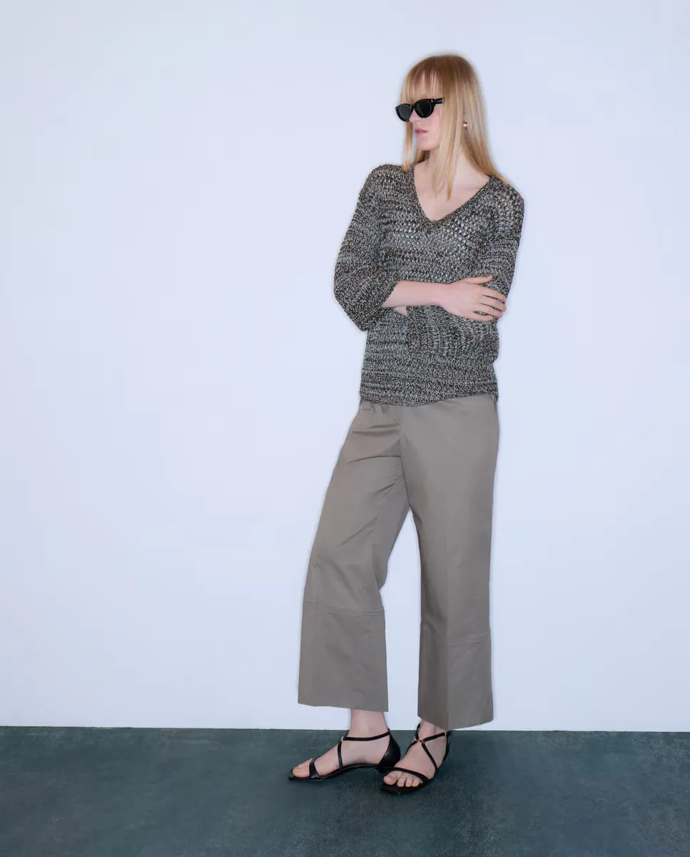 Женский свитер с V-образным вырезом и длинным рукавом Woman Limited El Corte Inglés, зеленый
Женский свитер с V-образным вырезом и длинным рукавом Woman Limited El Corte Inglés, зеленый