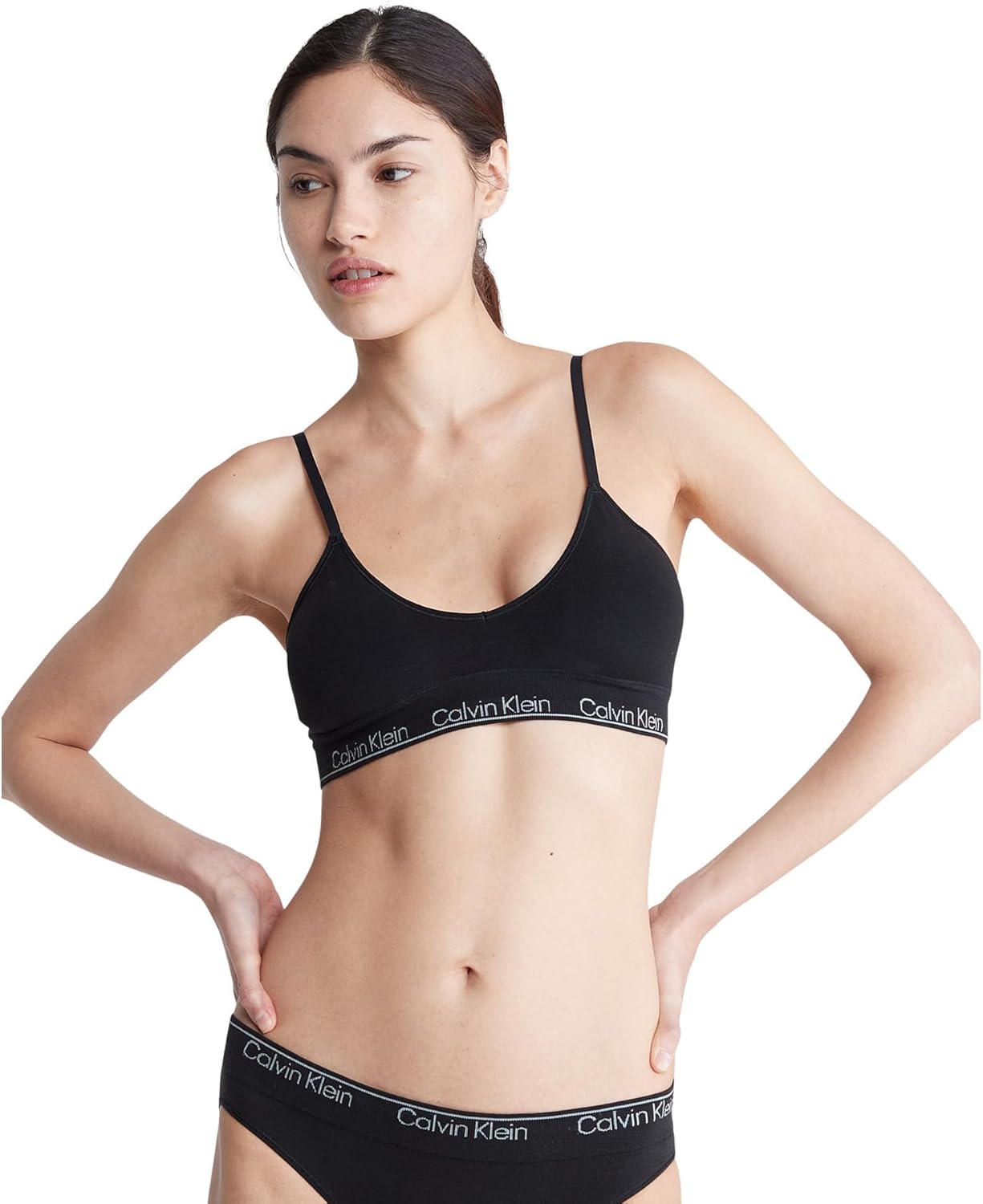 Calvin Klein Womens Modern Seamless Naturals Lightly Linen Triangle Bralette, Black
Calvin Klein Womens Modern Seamless Naturals Lightly Linen Triangle Bralette, Black