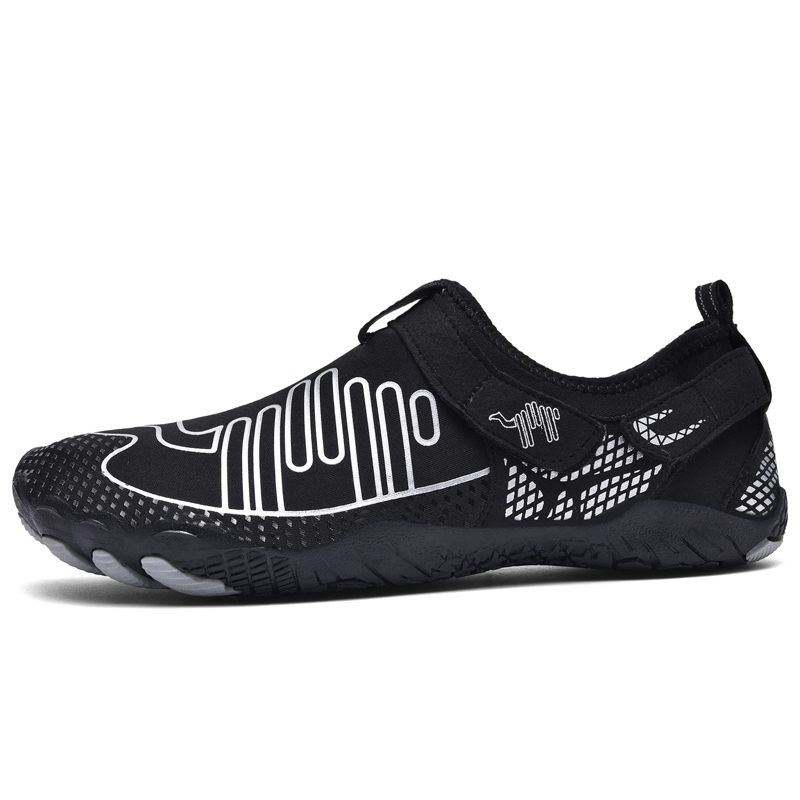 Мужские кроссовки для треккинга по реке с дышащим покрытием и противоскользящим покрытием Pilot the camel, Black
Мужские кроссовки для треккинга по реке с дышащим покрытием и противоскользящим покрытием Pilot the camel, Black