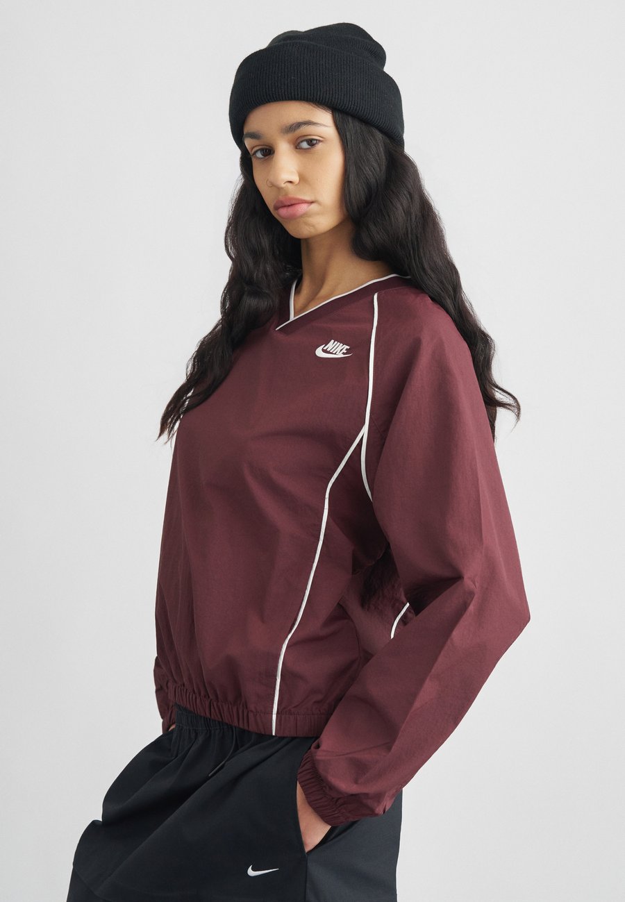 Толстовка Nike Sportswear Sweatshirt, Burgundy Crush/Bordeaux
Толстовка Nike Sportswear Sweatshirt, Burgundy Crush/Bordeaux