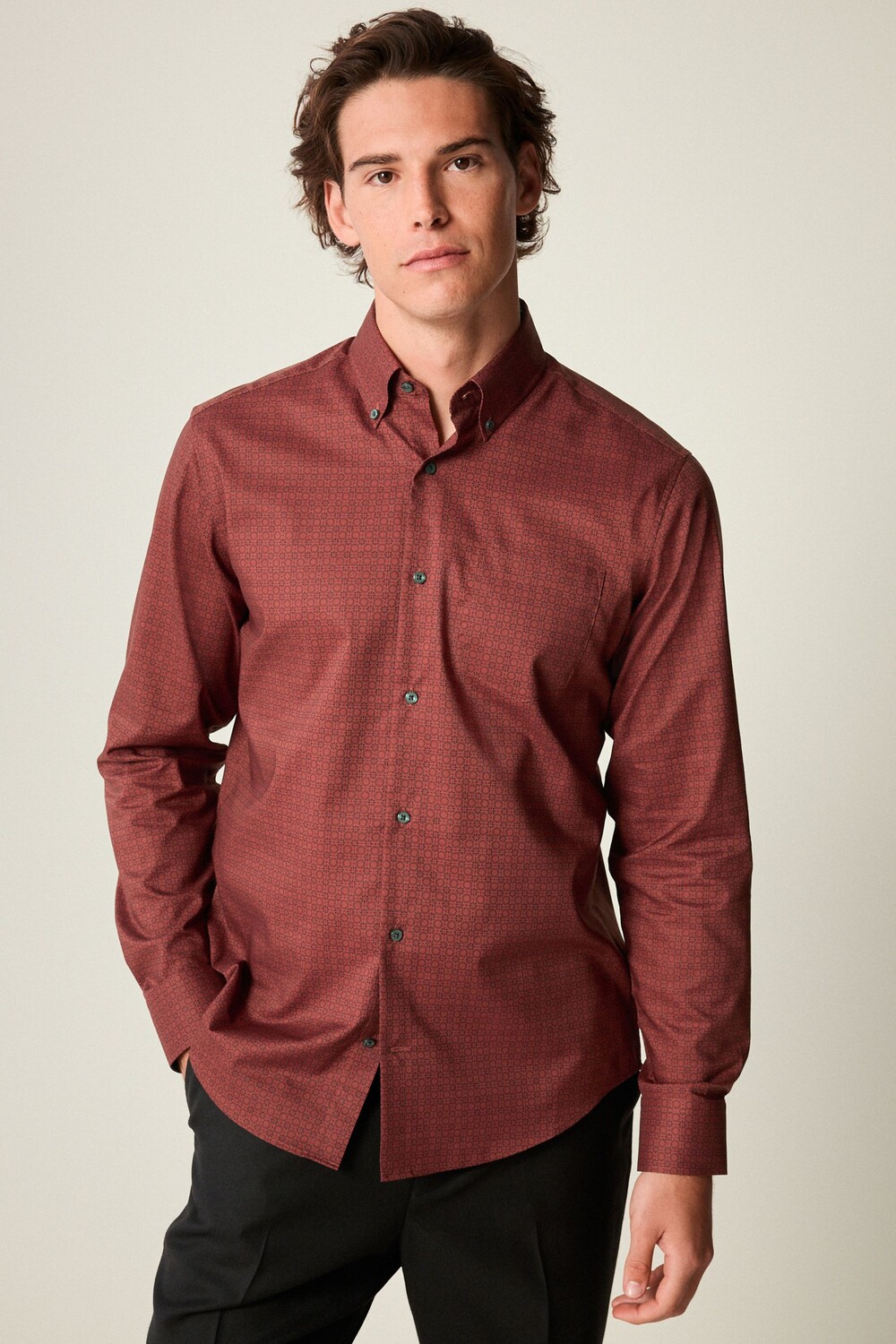 Рубашка Оксфорд на пуговицах, которую легко гладить Next, красный
Рубашка Оксфорд на пуговицах, которую легко гладить Next, красный