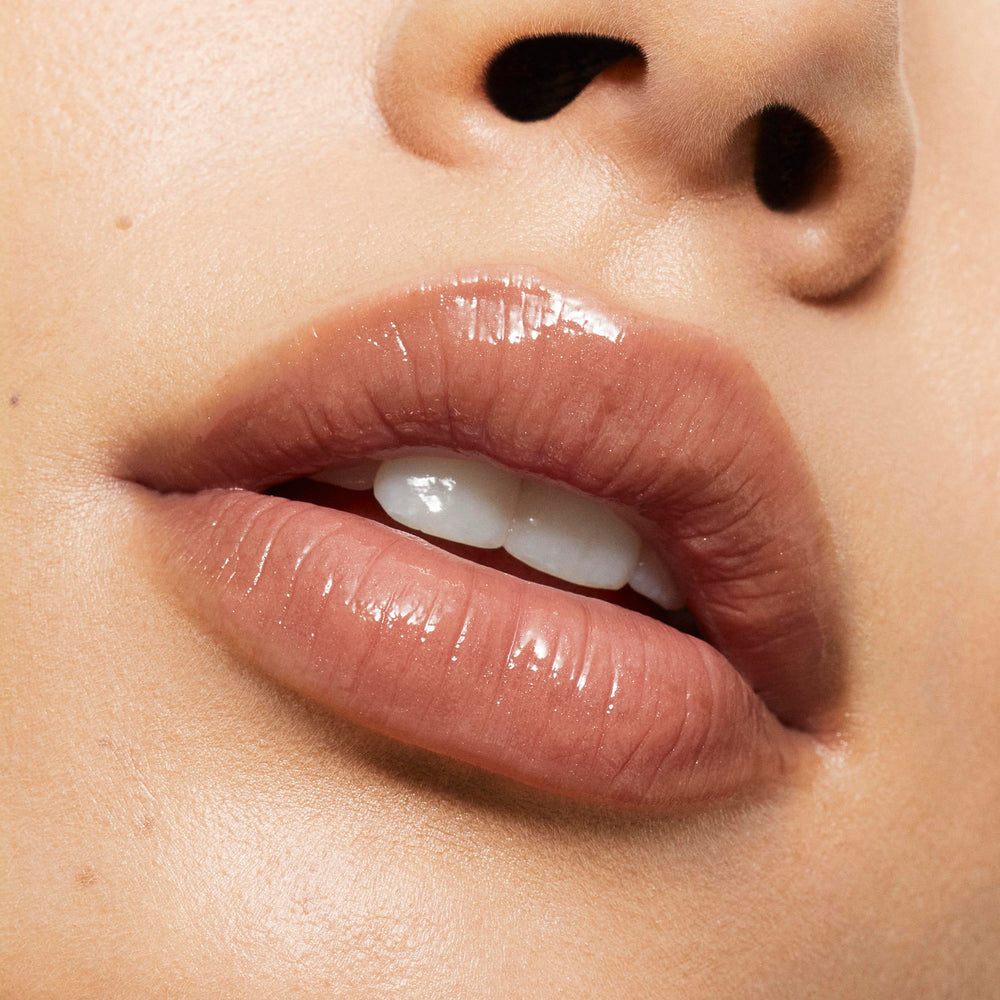 Блеск для губ Kylie Cosmetics High Gloss, nude/dolce k
Блеск для губ Kylie Cosmetics High Gloss, nude/dolce k