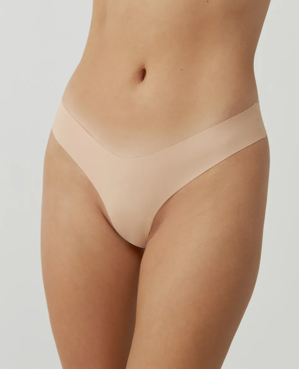 Невидимые стринги из микрофибры с минимальными швами Black Limba, цвет Crema
Невидимые стринги из микрофибры с минимальными швами Black Limba, цвет Crema