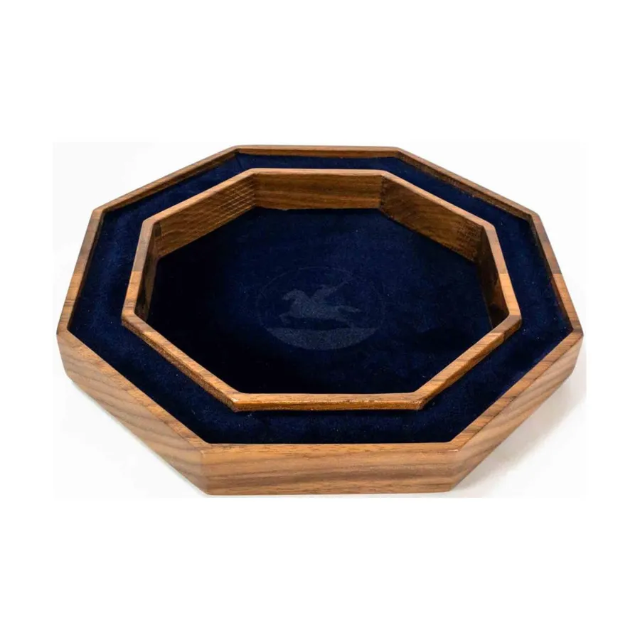 Лоток для кубиков Deluxe - орех, Dice Trays (Black Knight Artisans)
Лоток для кубиков Deluxe - орех, Dice Trays (Black Knight Artisans)