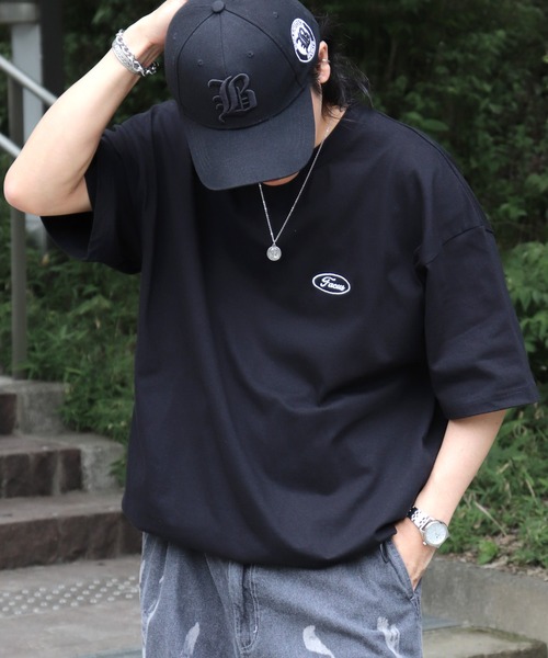 Футболка унисекс с коротким рукавом, вышивкой и завязками ILL'S, черный
Футболка унисекс с коротким рукавом, вышивкой и завязками ILL'S, черный