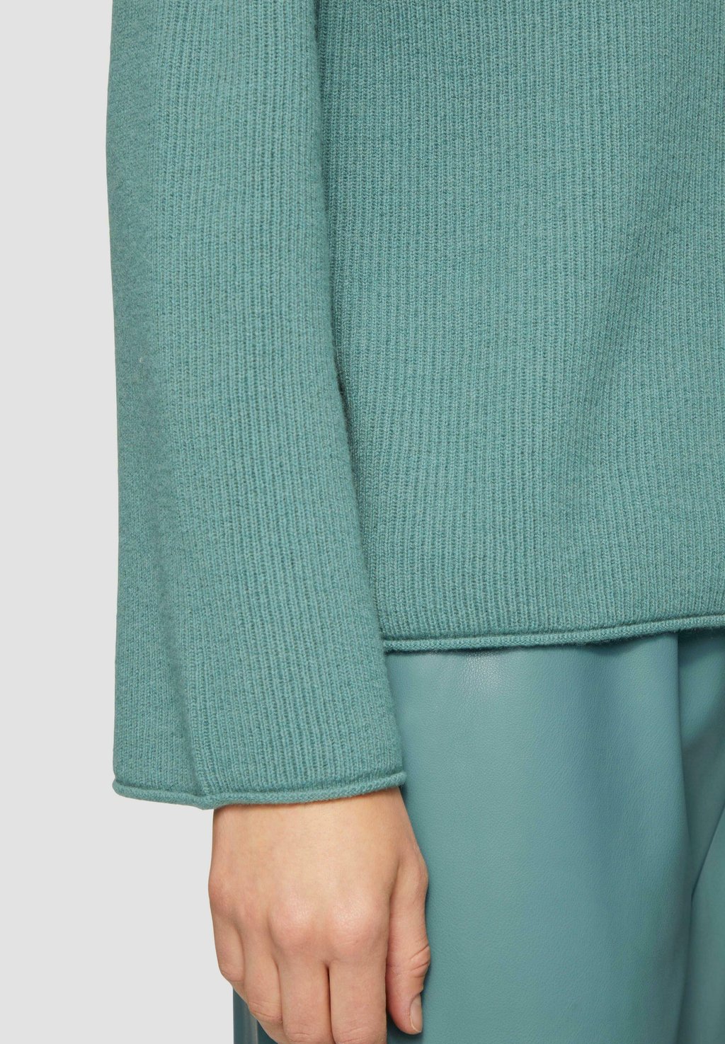 Джемпер TURTLENECK s.Oliver BLACK LABEL, бирюзовый
Джемпер TURTLENECK s.Oliver BLACK LABEL, бирюзовый