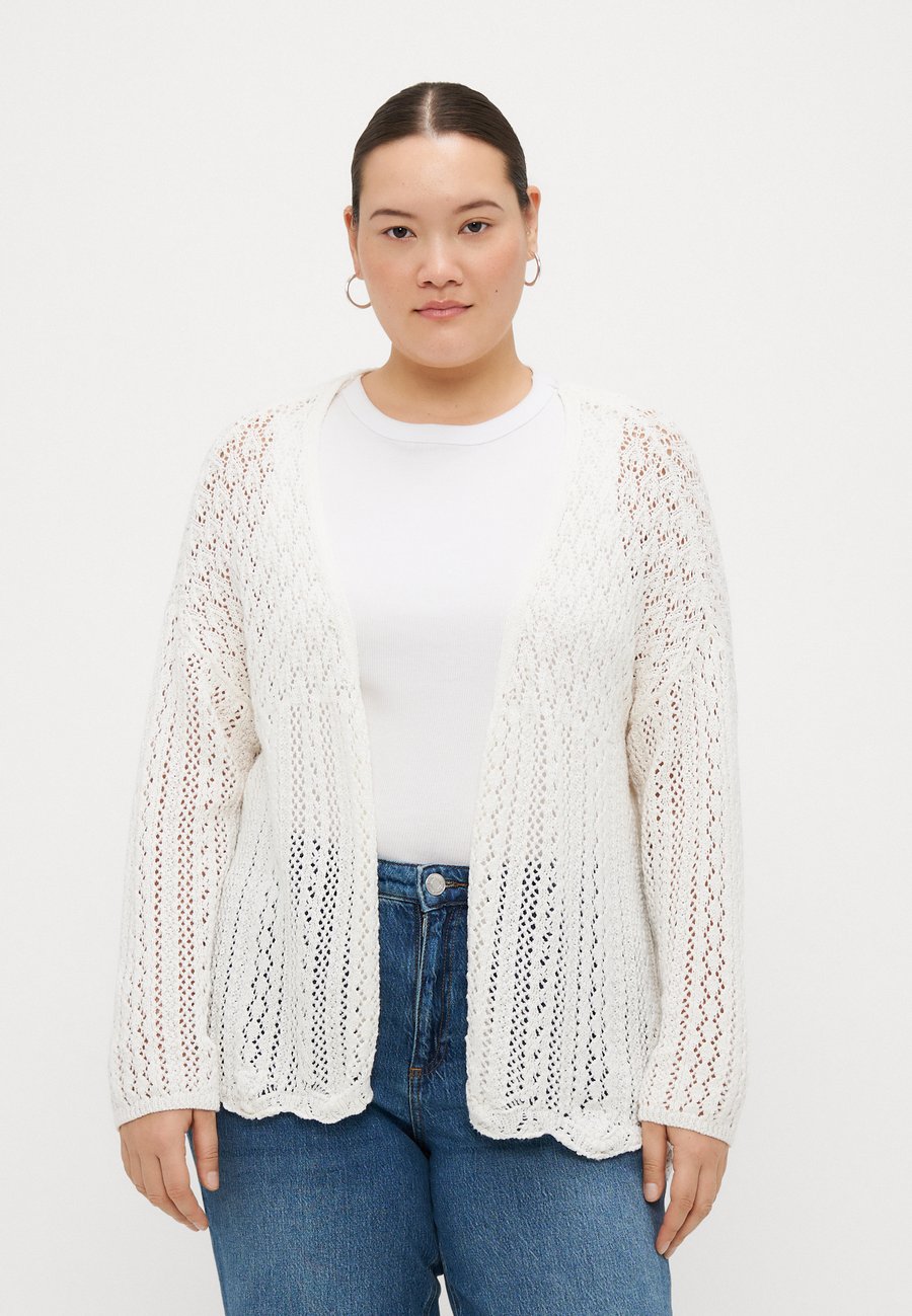Кардиган ONLY Carmakoma CARNOLA LIFE OPEN, Cloud Dancer/Off-White
Кардиган ONLY Carmakoma CARNOLA LIFE OPEN, Cloud Dancer/Off-White