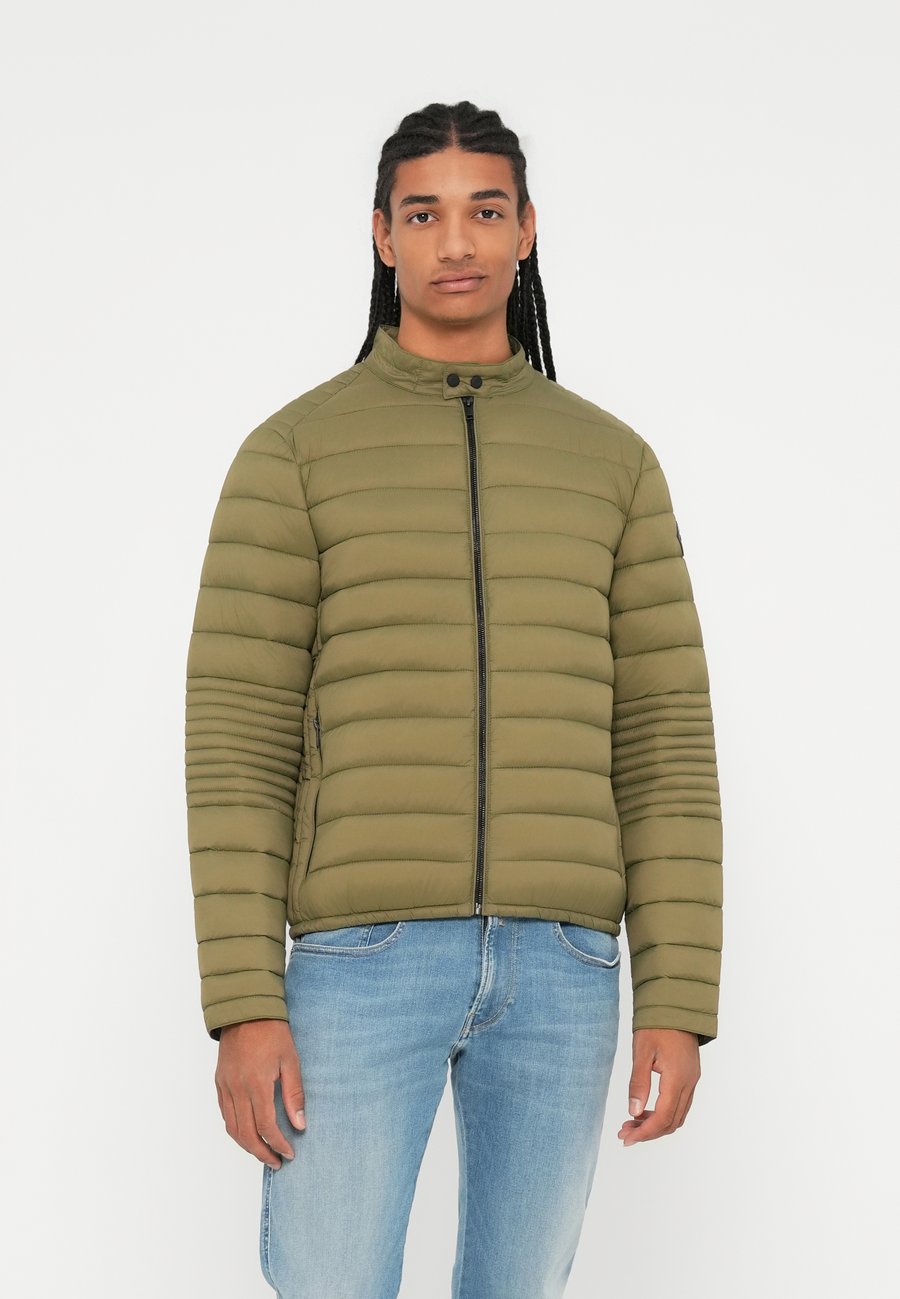 Куртка Replay LIGHTWEIGHT JACKET, Army Green/Olive
Куртка Replay LIGHTWEIGHT JACKET, Army Green/Olive