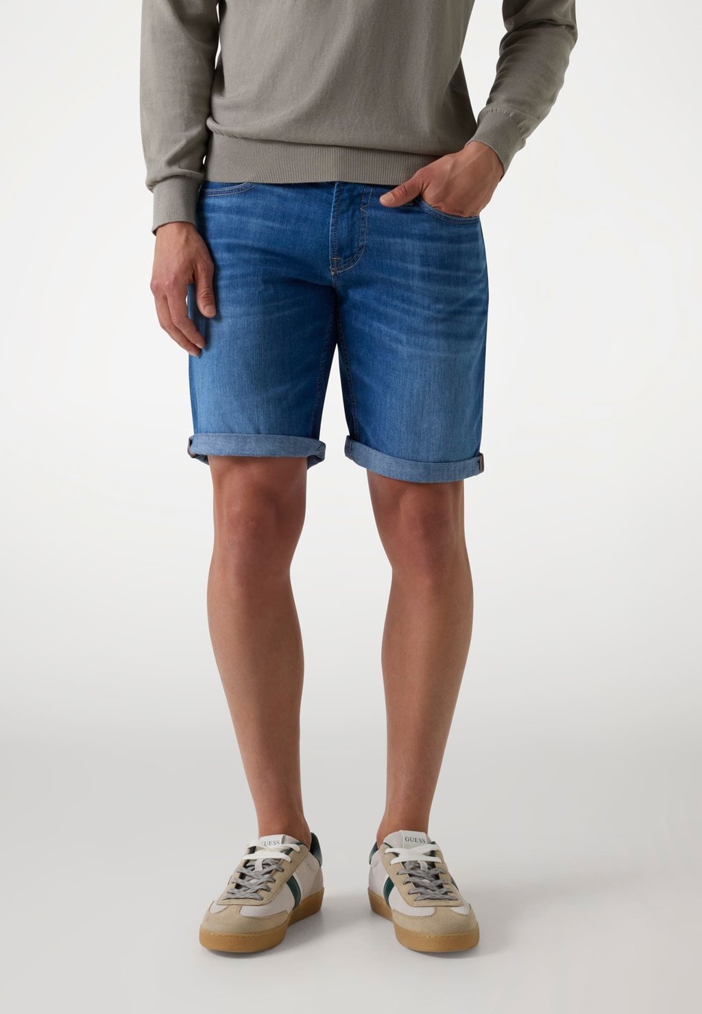 Джинсовые шорты Guess, синий
Джинсовые шорты Guess, синий