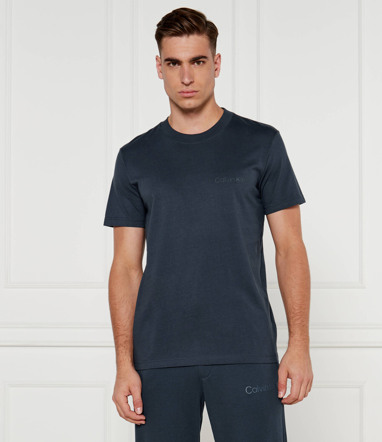 Футболка CALVIN KLEIN JEANS Regular Fit, темно-синий
Футболка CALVIN KLEIN JEANS Regular Fit, темно-синий